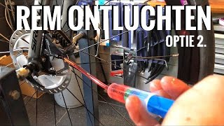 REM ONTLUCHTEN Shimano hydraulisch optie 2  Fiets Tutorial 12 [upl. by Heidy836]